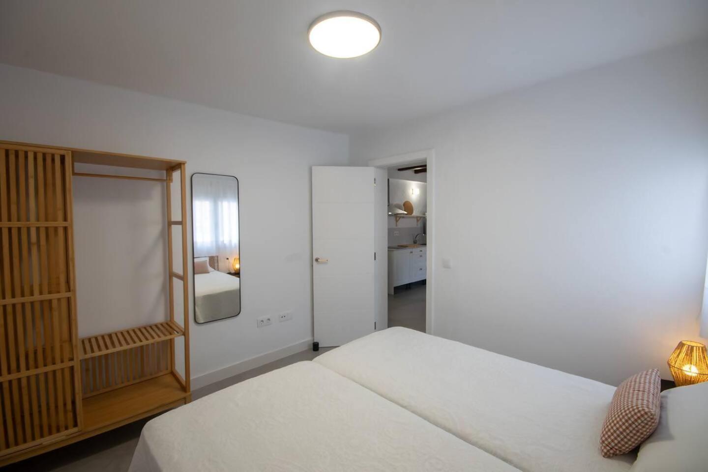 Apartamentos Marmolejos Galdar Bilik gambar