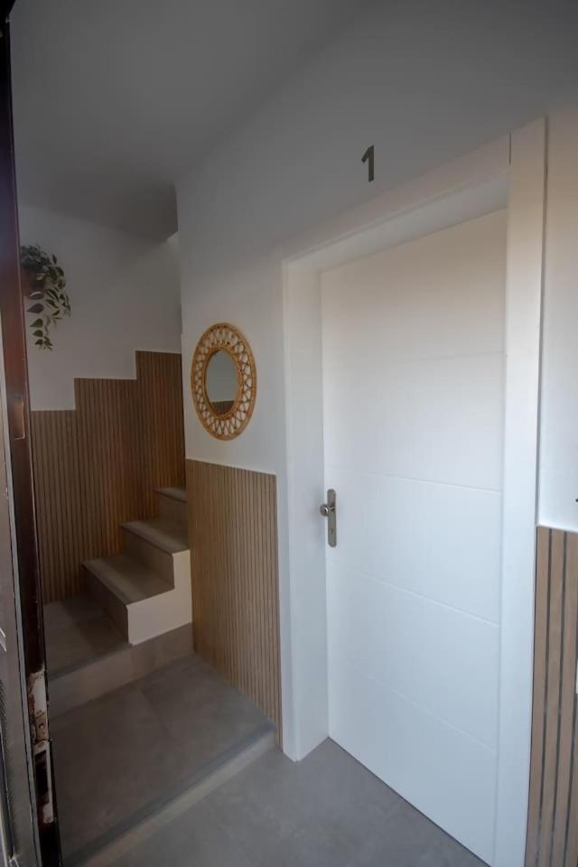 Apartamentos Marmolejos Galdar Bilik gambar