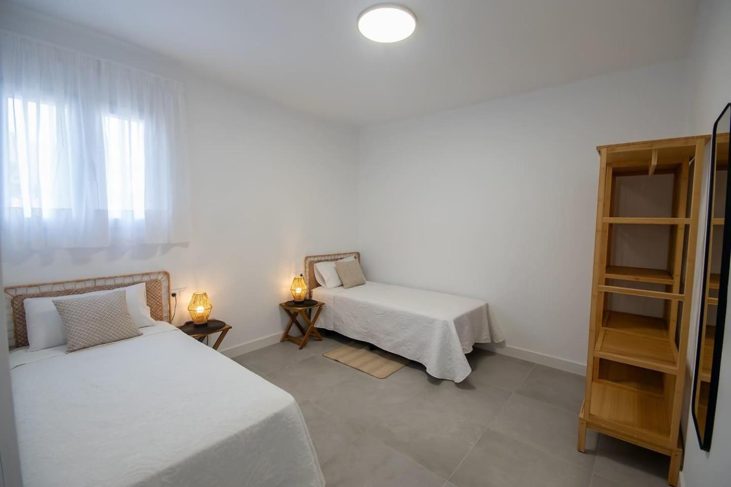 Apartamentos Marmolejos Galdar Bilik gambar
