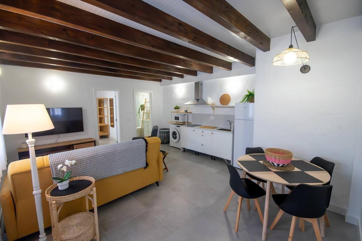 Apartamentos Marmolejos Galdar Bilik gambar